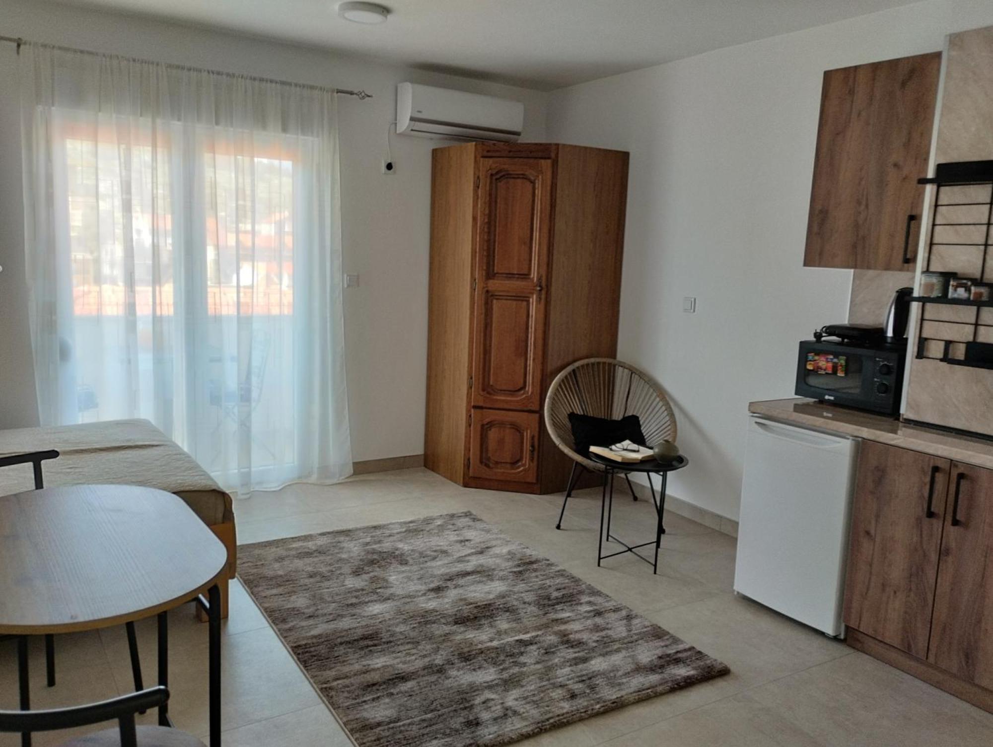 Iris Apartment Ivanica ภายนอก รูปภาพ